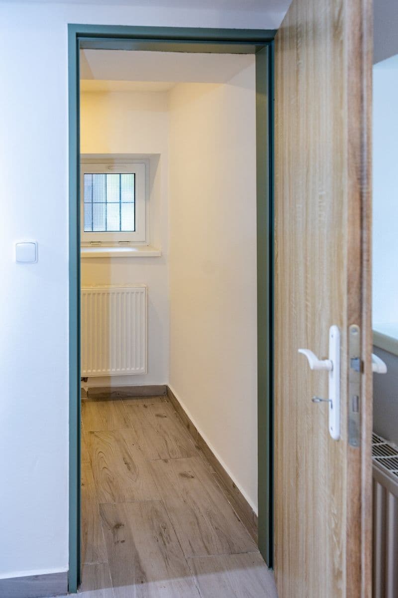 Predaj nebytového priestoru 35 m², Ouvalova, Slaný, Středočeský kraj Predaj nebytového priestoru 35 m², Ouvalova, Slaný, Středočeský kraj