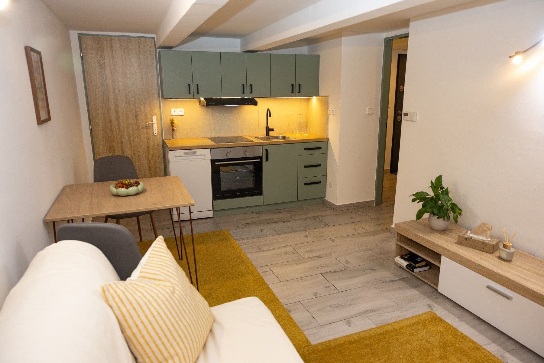 Predaj nebytového priestoru 35 m², Ouvalova, Slaný, Středočeský kraj Predaj nebytového priestoru 35 m², Ouvalova, Slaný, Středočeský kraj