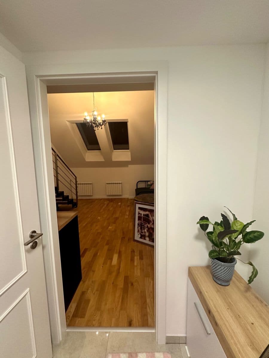 Prenájom bytu 2-izbový 39 m², Ječná, Praha, Praha Prenájom bytu 2-izbový 39 m², Ječná, Praha, Praha