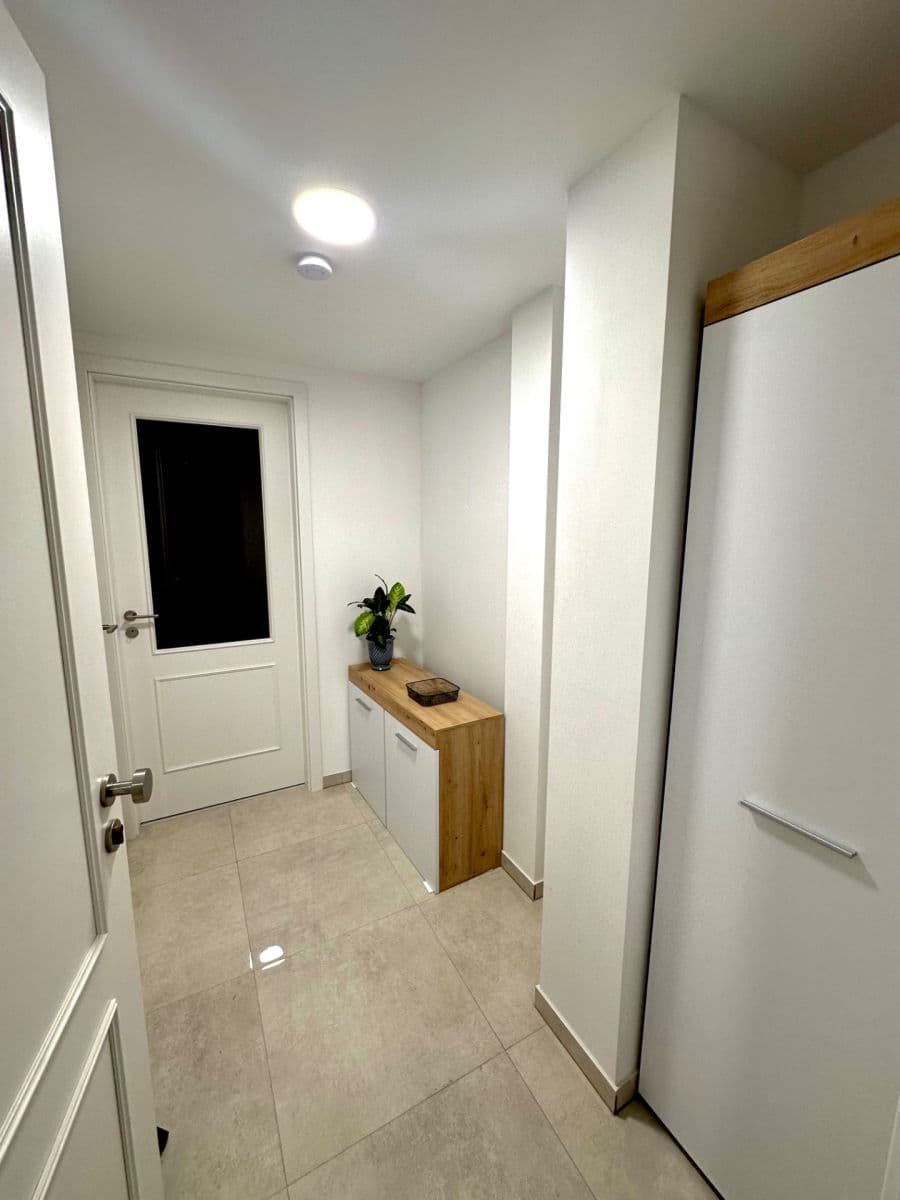 Prenájom bytu 2-izbový 39 m², Ječná, Praha, Praha Prenájom bytu 2-izbový 39 m², Ječná, Praha, Praha