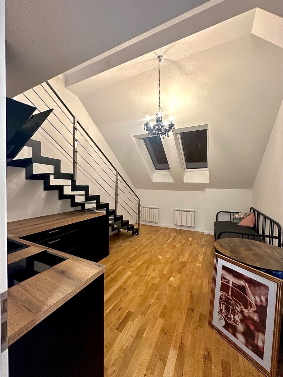 Prenájom bytu 2-izbový 39 m², Ječná, Praha, Praha Prenájom bytu 2-izbový 39 m², Ječná, Praha, Praha