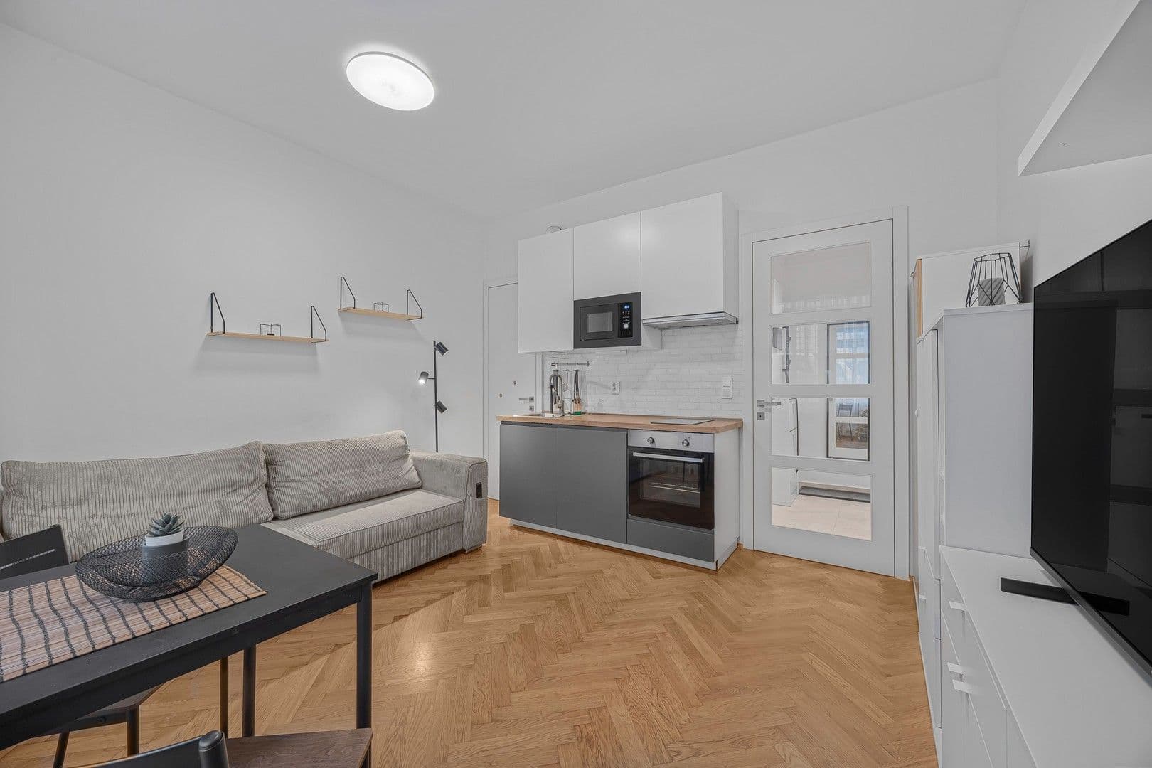 Prenájom bytu 1-izbový 23 m², Pplk. Sochora, Praha, Praha Prenájom bytu 1-izbový 23 m², Pplk. Sochora, Praha, Praha