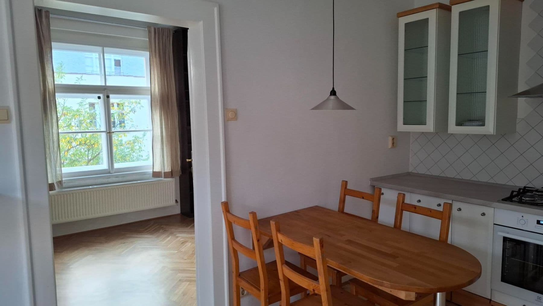 Prenájom bytu 2-izbový 54 m², Žerotínova, Praha, Praha Prenájom bytu 2-izbový 54 m², Žerotínova, Praha, Praha