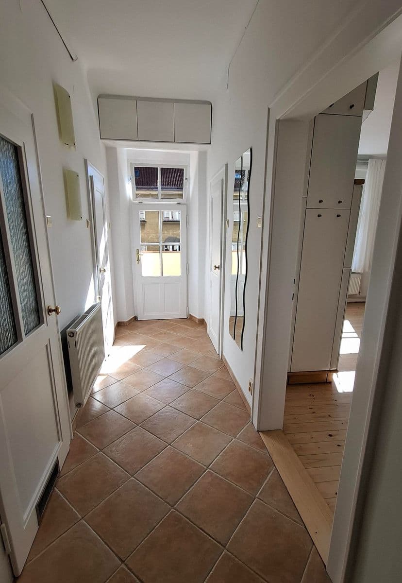 Prenájom bytu 2-izbový 54 m², Žerotínova, Praha, Praha Prenájom bytu 2-izbový 54 m², Žerotínova, Praha, Praha