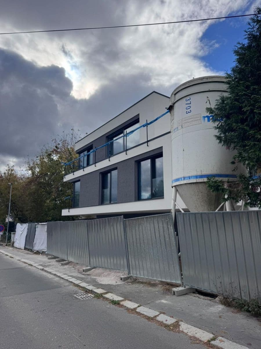 Predaj bytu 2-izbový 56 m², Na Cikorce, Praha, Praha Predaj bytu 2-izbový 56 m², Na Cikorce, Praha, Praha