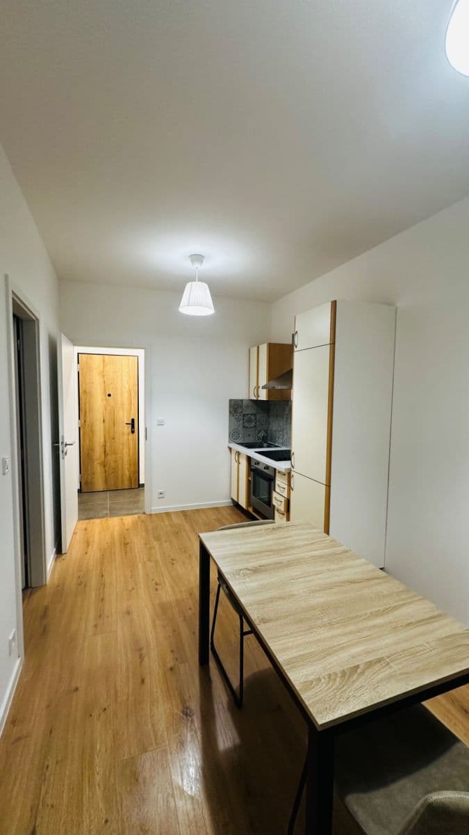 Prenájom bytu 2-izbový 36 m², Elišky Přemyslovny, Praha, Praha Prenájom bytu 2-izbový 36 m², Elišky Přemyslovny, Praha, Praha