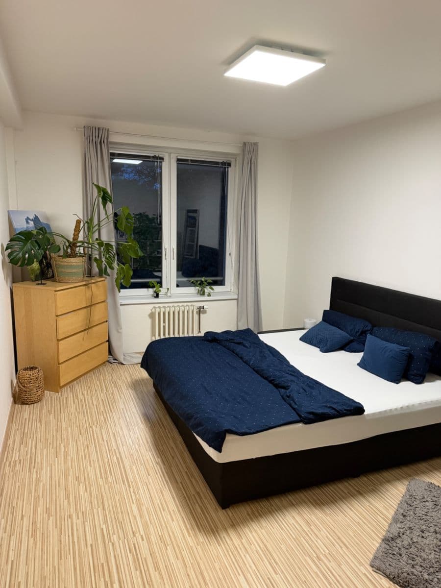 Prenájom bytu 3-izbový 109 m², Jeremenkova, Praha, Praha Prenájom bytu 3-izbový 109 m², Jeremenkova, Praha, Praha