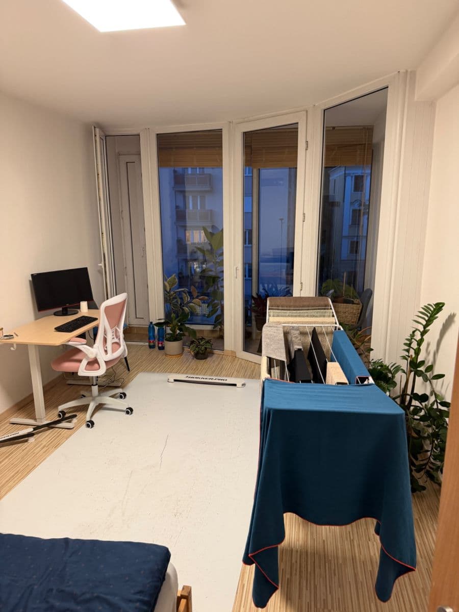 Prenájom bytu 3-izbový 109 m², Jeremenkova, Praha, Praha Prenájom bytu 3-izbový 109 m², Jeremenkova, Praha, Praha