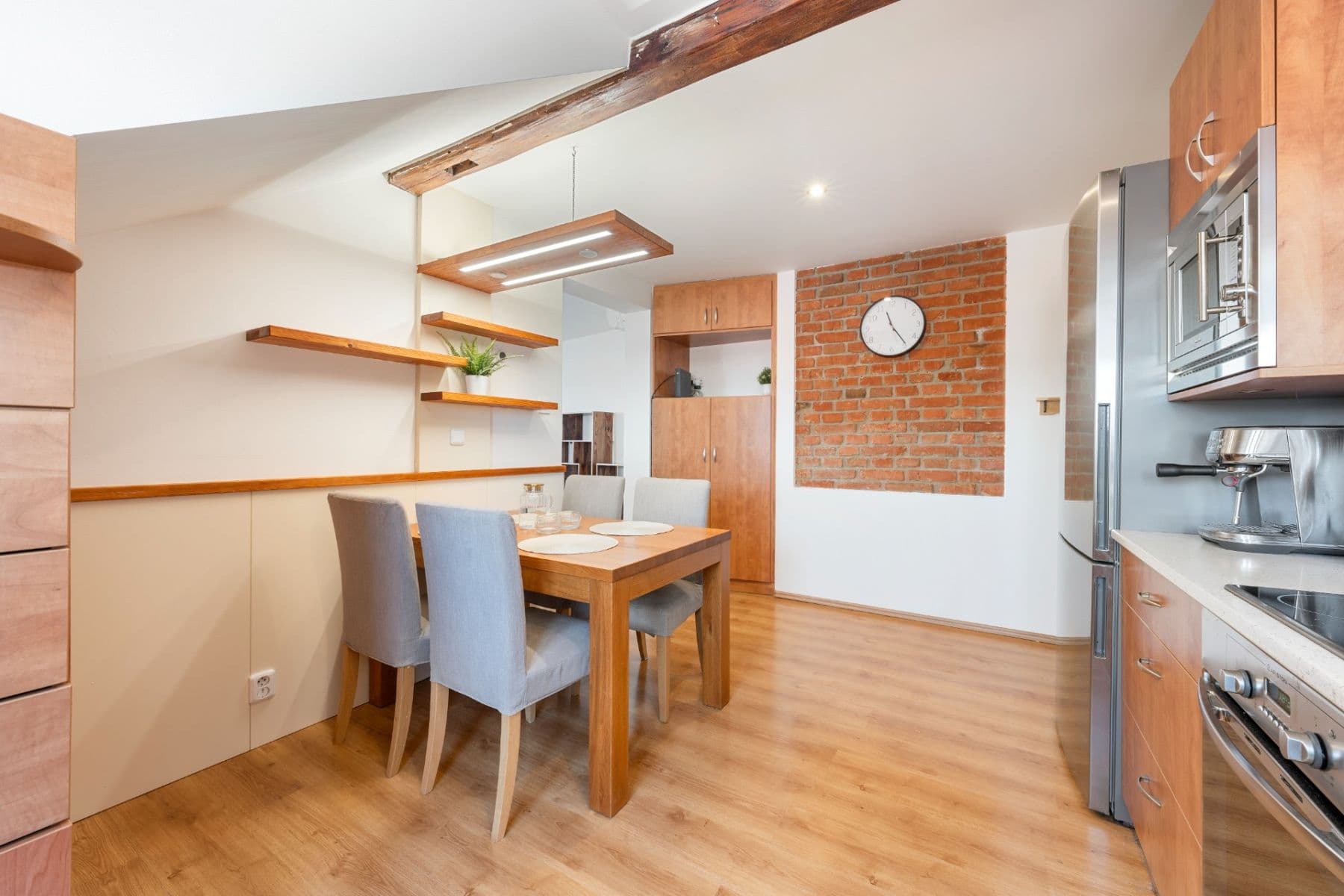 Predaj bytu 4-izbový 139 m², Tržní, Brno, Jihomoravský kraj Predaj bytu 4-izbový 139 m², Tržní, Brno, Jihomoravský kraj