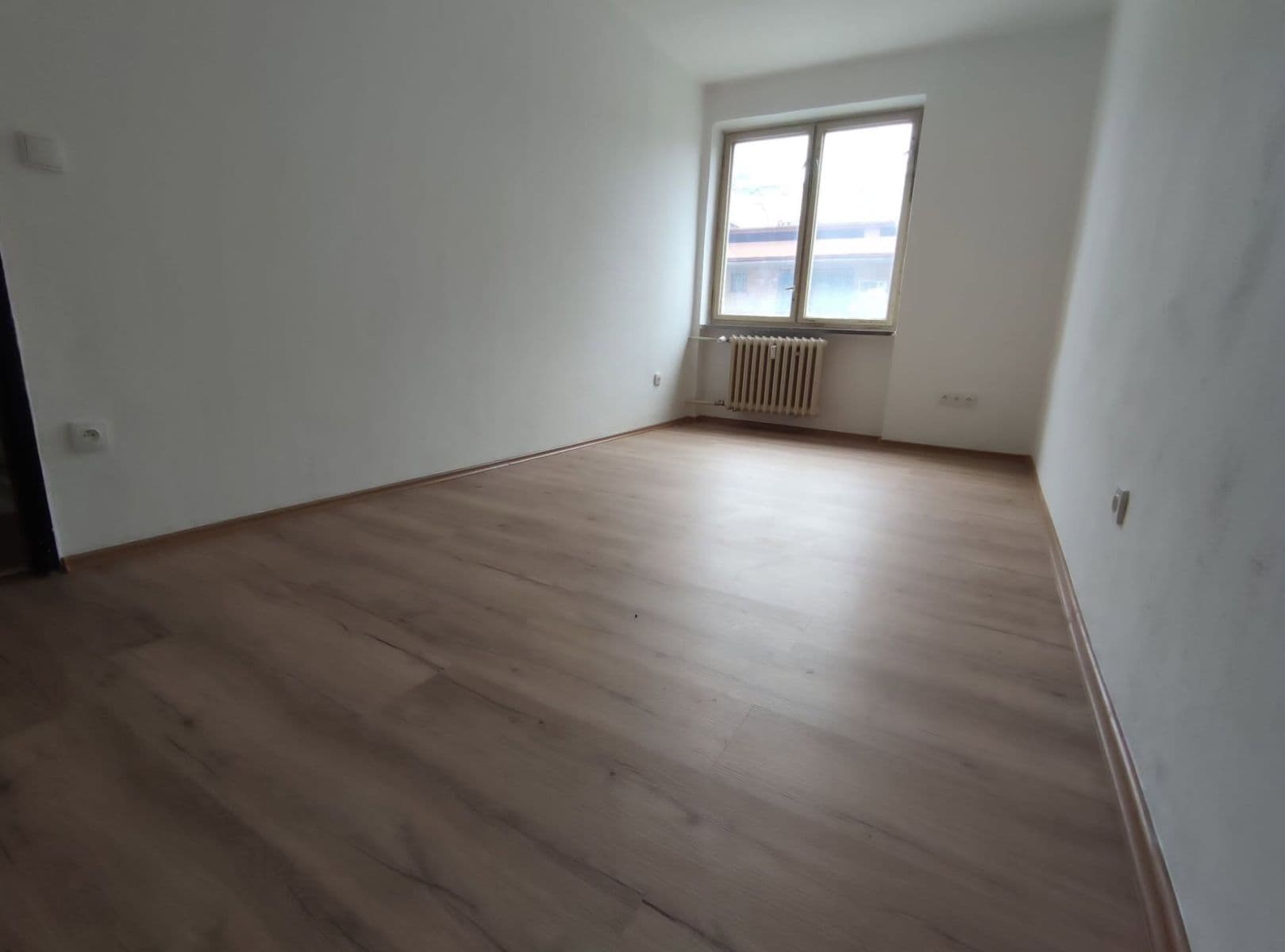 Predaj bytu 4-izbový 77 m², Hrusická, Praha, Praha Predaj bytu 4-izbový 77 m², Hrusická, Praha, Praha