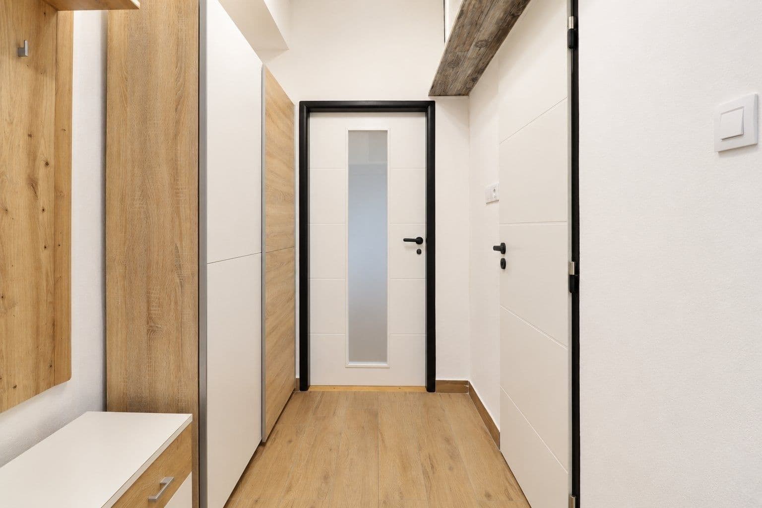 Prenájom bytu 2-izbový 48 m², Dvouletky, Praha, Praha Prenájom bytu 2-izbový 48 m², Dvouletky, Praha, Praha
