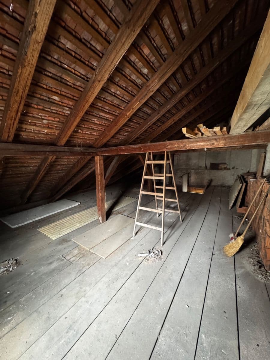 Prenájom garáže 227 m², Český Krumlov, Jihočeský kraj Prenájom garáže 227 m², Český Krumlov, Jihočeský kraj