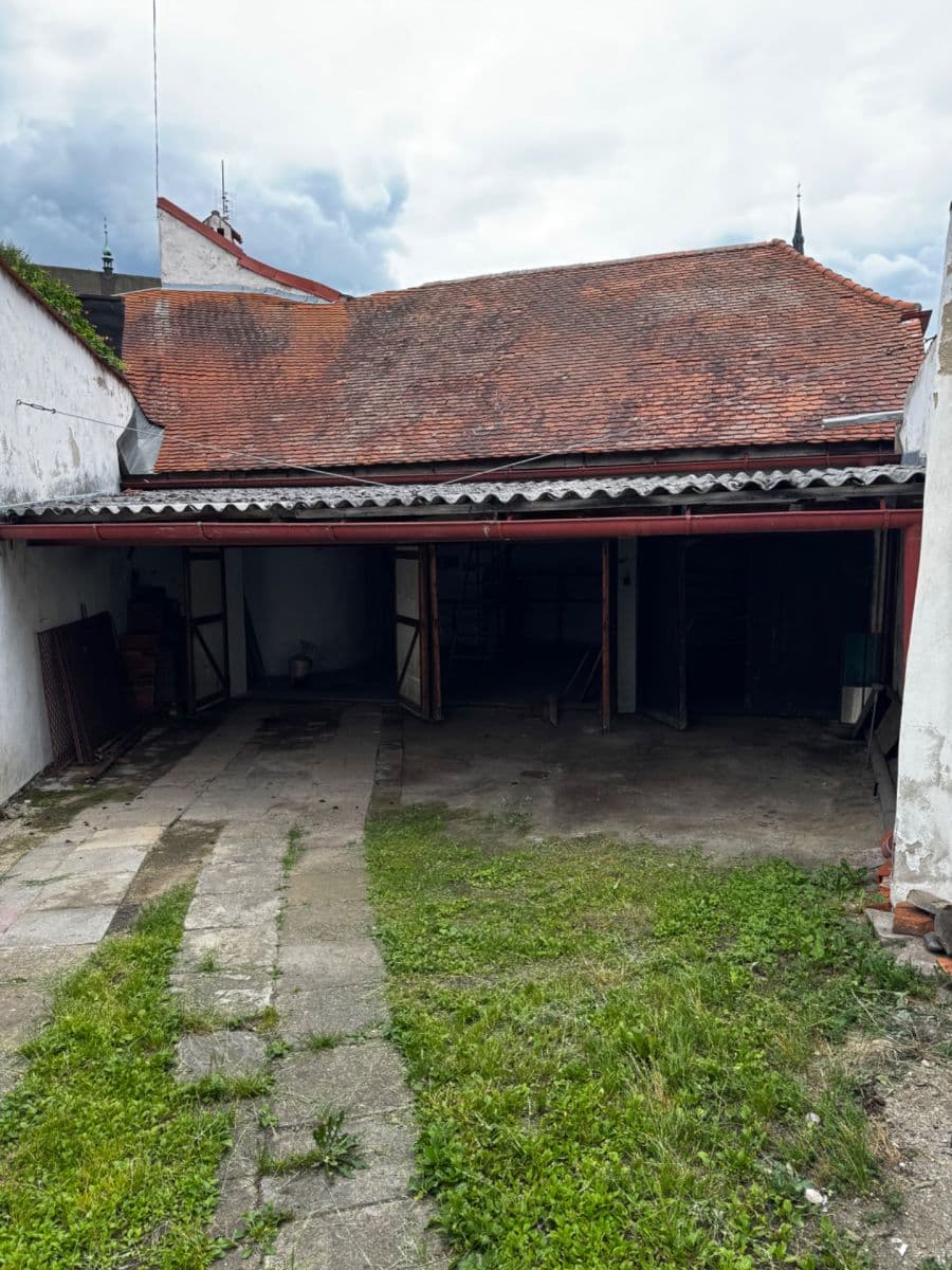 Prenájom garáže 227 m², Český Krumlov, Jihočeský kraj Prenájom garáže 227 m², Český Krumlov, Jihočeský kraj