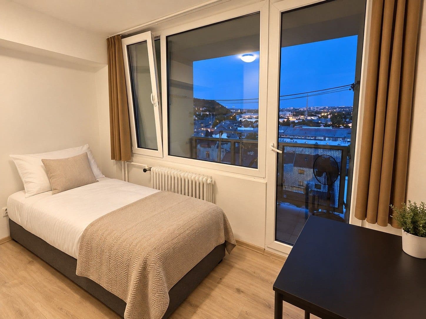 Prenájom bytu 1-izbový 13 m², Vrážská, Praha, Praha Prenájom bytu 1-izbový 13 m², Vrážská, Praha, Praha