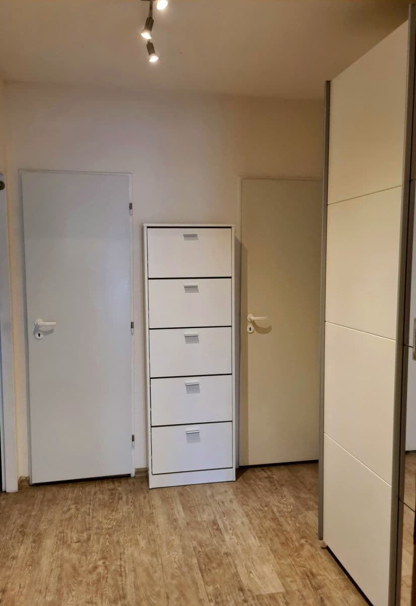 Prenájom bytu 2-izbový 46 m², Bouřilova, Praha, Praha Prenájom bytu 2-izbový 46 m², Bouřilova, Praha, Praha