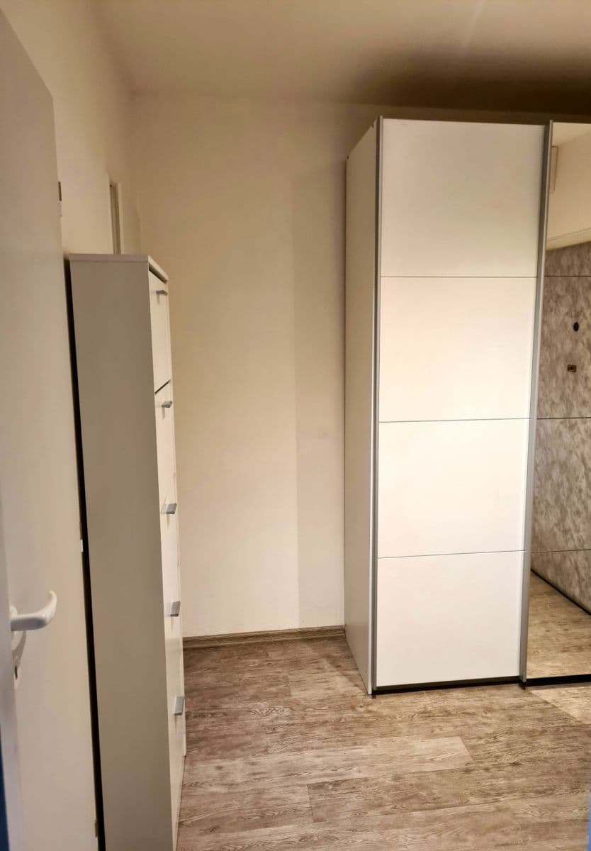 Prenájom bytu 2-izbový 46 m², Bouřilova, Praha, Praha Prenájom bytu 2-izbový 46 m², Bouřilova, Praha, Praha