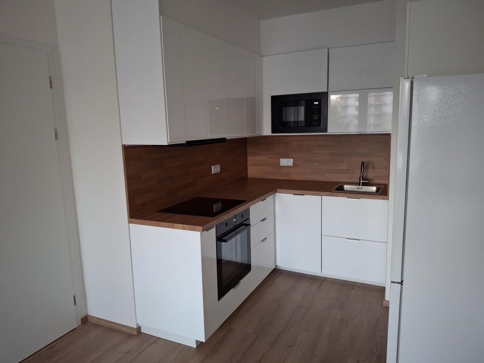 Prenájom bytu 2-izbový 43 m², Pod Harfou, Praha, Praha Prenájom bytu 2-izbový 43 m², Pod Harfou, Praha, Praha