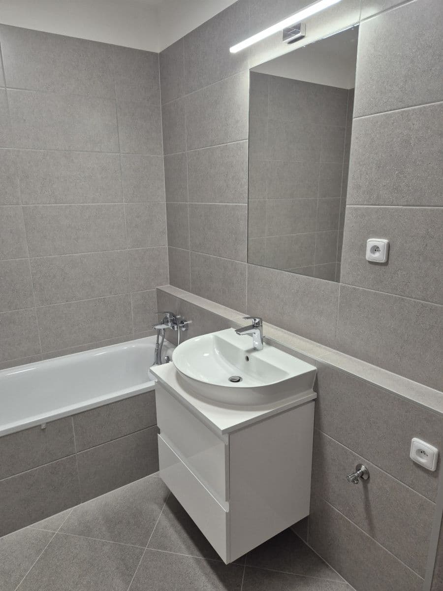 Prenájom bytu 2-izbový 43 m², Pod Harfou, Praha, Praha Prenájom bytu 2-izbový 43 m², Pod Harfou, Praha, Praha