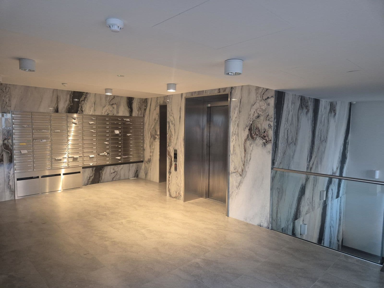 Prenájom bytu 2-izbový 43 m², Pod Harfou, Praha, Praha Prenájom bytu 2-izbový 43 m², Pod Harfou, Praha, Praha