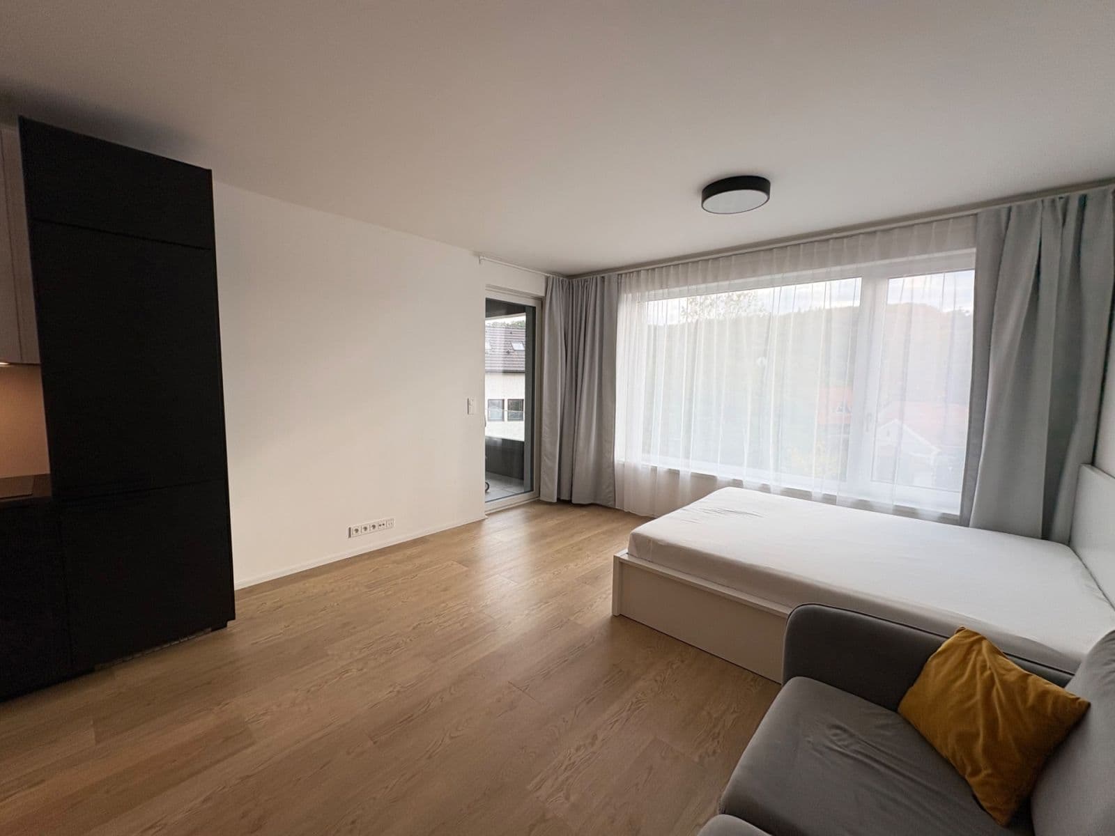 Prenájom bytu 1-izbový 40 m², Skálové, Praha, Praha Prenájom bytu 1-izbový 40 m², Skálové, Praha, Praha