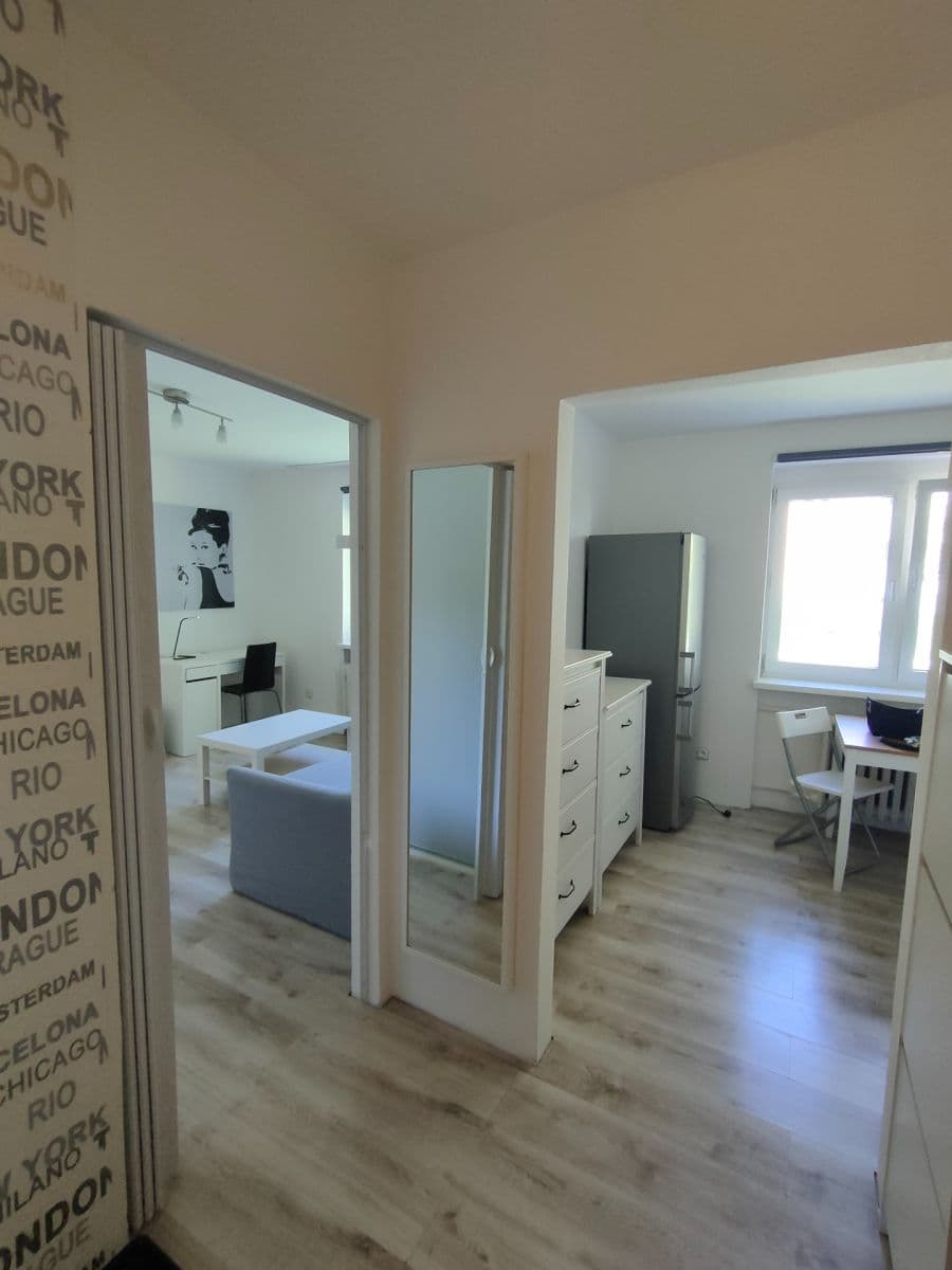 Prenájom bytu 1-izbový 30 m², J. A. Komenského, Stochov, Středočeský kraj Prenájom bytu 1-izbový 30 m², J. A. Komenského, Stochov, Středočeský kraj