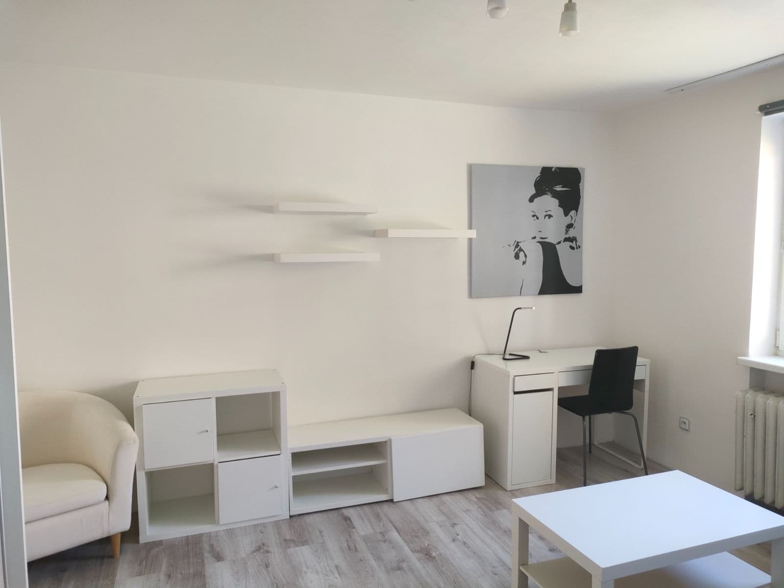 Prenájom bytu 1-izbový 30 m², J. A. Komenského, Stochov, Středočeský kraj Prenájom bytu 1-izbový 30 m², J. A. Komenského, Stochov, Středočeský kraj