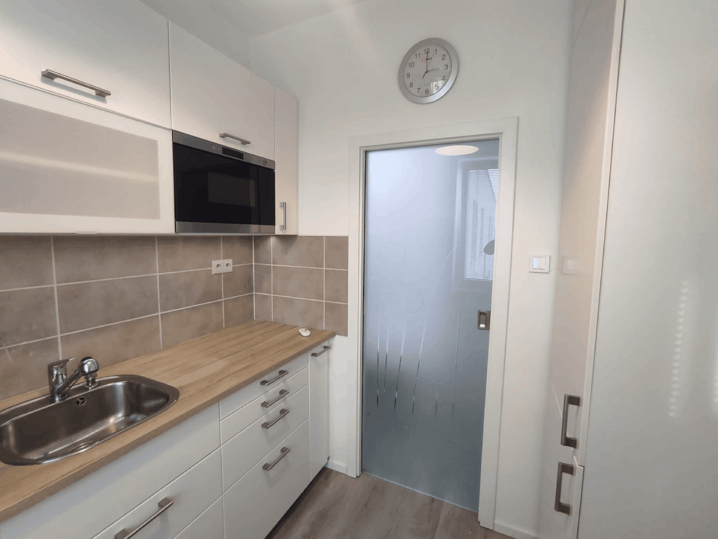 Prenájom bytu 1-izbový 36 m², Královická, Praha, Praha Prenájom bytu 1-izbový 36 m², Královická, Praha, Praha