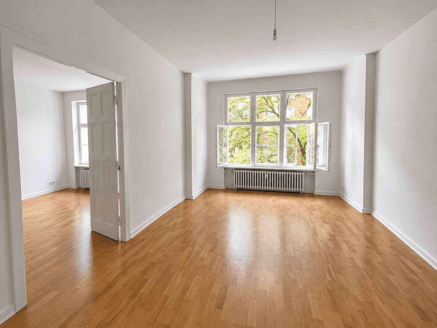 Prenájom bytu 4-izbový 127 m², Duisburgerstr., Berlin, Berlín Prenájom bytu 4-izbový 127 m², Duisburgerstr., Berlin, Berlín