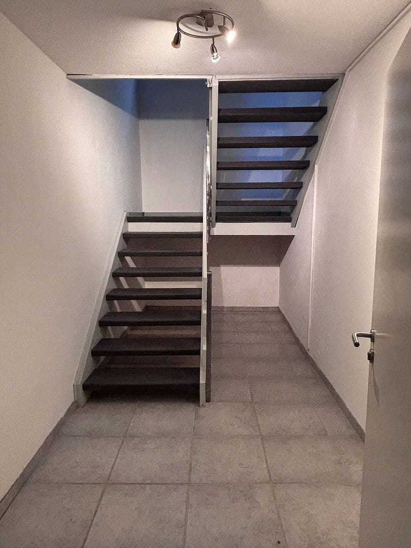 Prenájom kancelárie 130 m², Bunsenstrasse 22, Böblingen, Bádensko-Wurttembersko Prenájom kancelárie 130 m², Bunsenstrasse 22, Böblingen, Bádensko-Wurttembersko