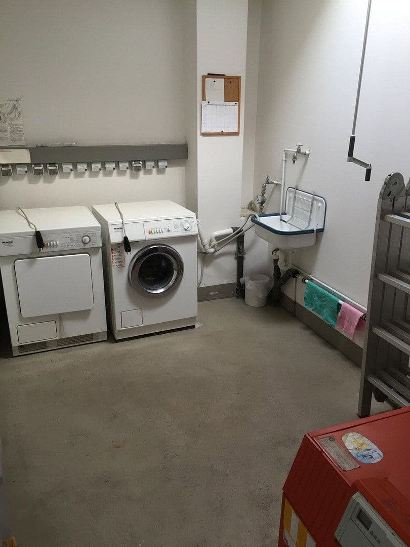 Predaj bytu 4-izbový 77 m², Hölderlin Str. 2, Stuhr, Dolné Sasko Predaj bytu 4-izbový 77 m², Hölderlin Str. 2, Stuhr, Dolné Sasko
