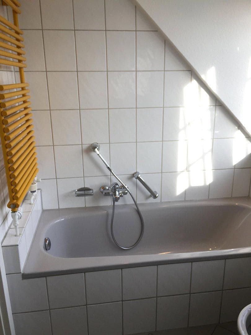 Predaj bytu 4-izbový 77 m², Hölderlin Str. 2, Stuhr, Dolné Sasko Predaj bytu 4-izbový 77 m², Hölderlin Str. 2, Stuhr, Dolné Sasko