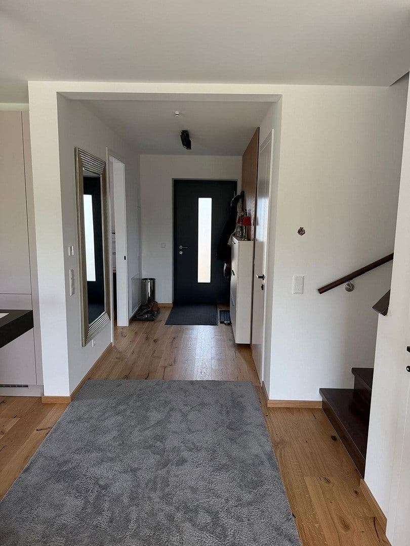 Prenájom domu 144 m², pozemok 300 m², Laupheimer Str.12/1, Burgrieden, Bádensko-Wurttembersko Prenájom domu 144 m², pozemok 300 m², Laupheimer Str.12/1, Burgrieden, Bádensko-Wurttembersko