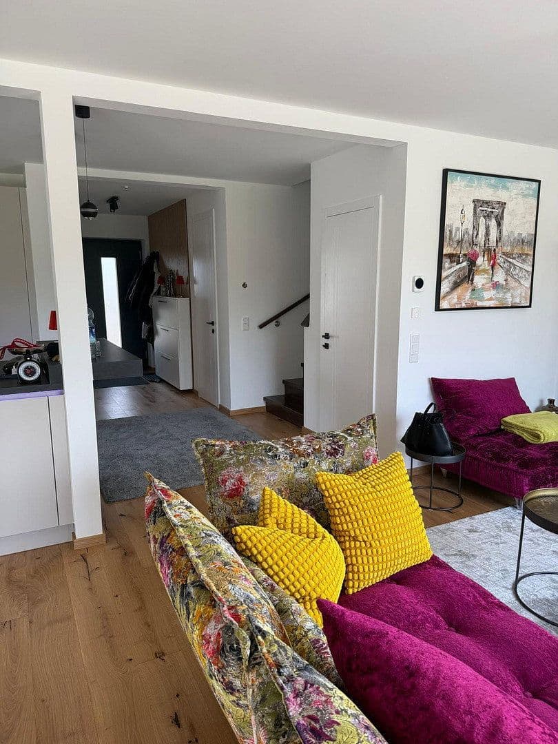 Prenájom domu 144 m², pozemok 300 m², Laupheimer Str.12/1, Burgrieden, Bádensko-Wurttembersko Prenájom domu 144 m², pozemok 300 m², Laupheimer Str.12/1, Burgrieden, Bádensko-Wurttembersko