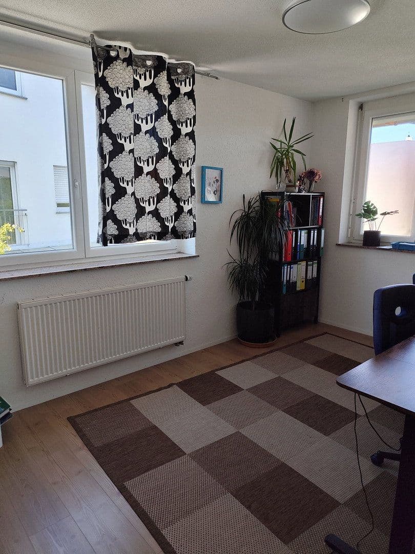 Predaj domu 322 m², pozemok 500 m², Singen (Hohentwiel), Bádensko-Wurttembersko Predaj domu 322 m², pozemok 500 m², Singen (Hohentwiel), Bádensko-Wurttembersko