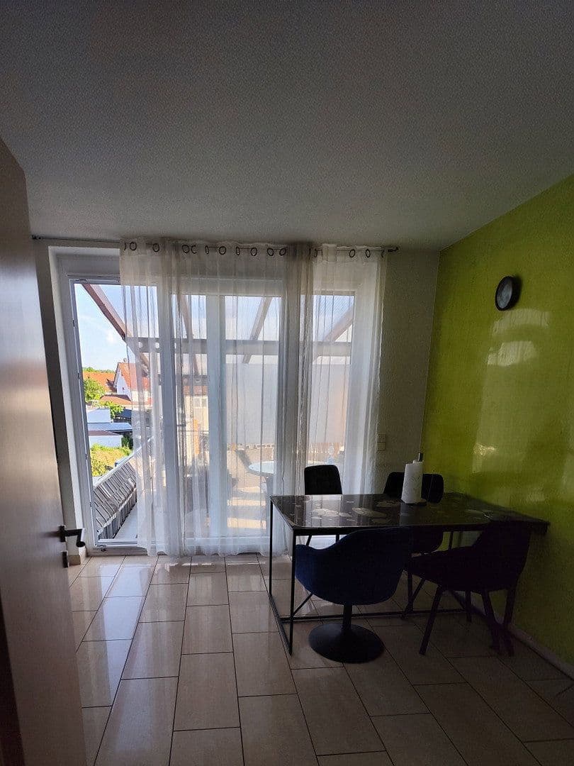 Predaj domu 322 m², pozemok 500 m², Singen (Hohentwiel), Bádensko-Wurttembersko Predaj domu 322 m², pozemok 500 m², Singen (Hohentwiel), Bádensko-Wurttembersko