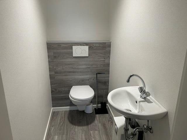 Prenájom kancelárie 107 m², Lindenstraße, Sinzig, Porýnie-Falcko Prenájom kancelárie 107 m², Lindenstraße, Sinzig, Porýnie-Falcko