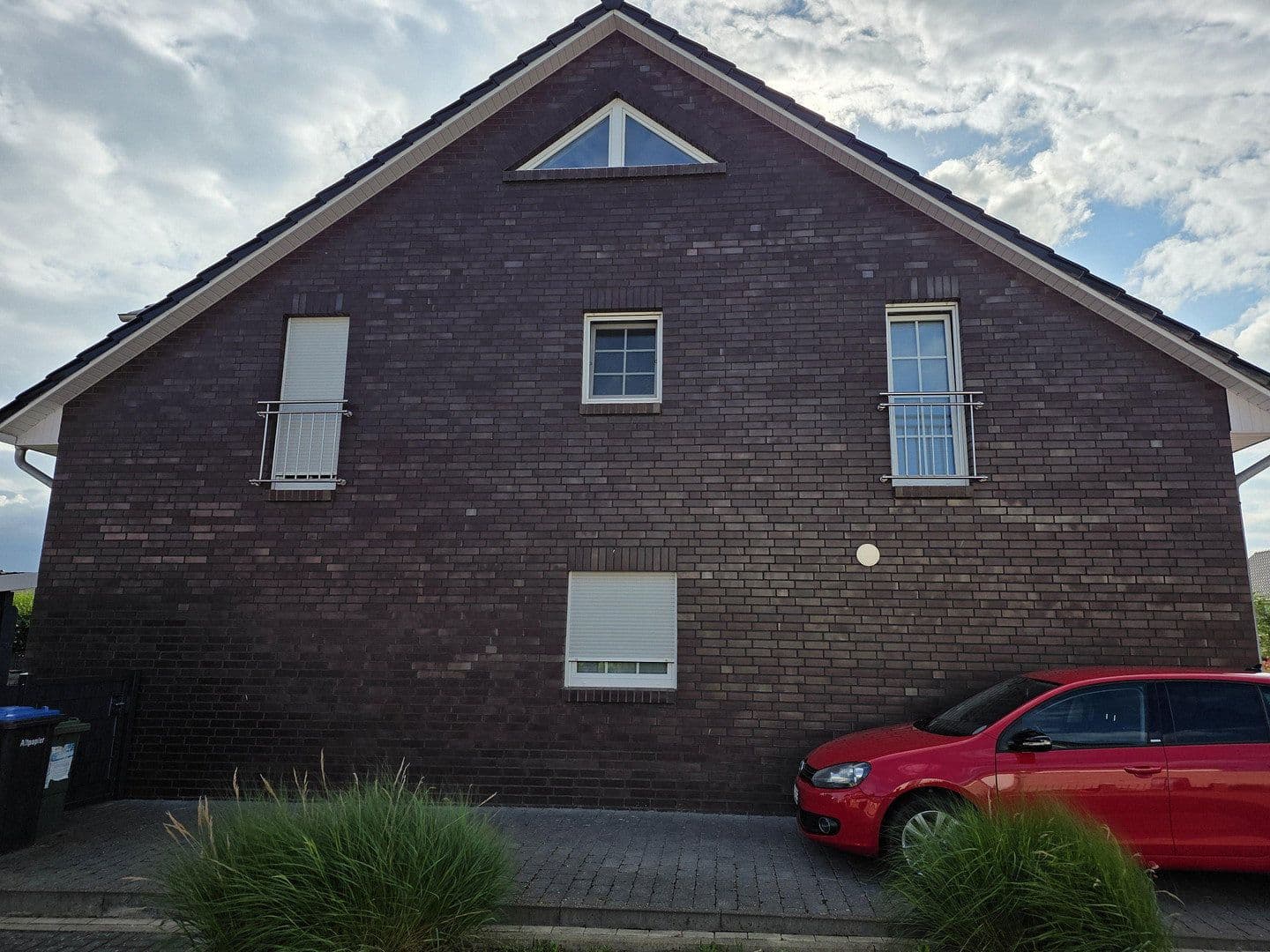 Predaj domu 127 m², pozemok 315 m², Hohenhameln, Dolné Sasko Predaj domu 127 m², pozemok 315 m², Hohenhameln, Dolné Sasko