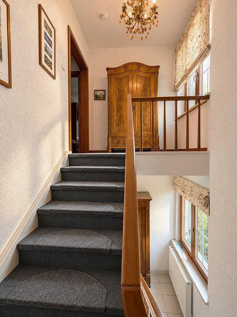 Predaj domu 171 m², pozemok 640 m², Dietzenbach, Hesensko Predaj domu 171 m², pozemok 640 m², Dietzenbach, Hesensko