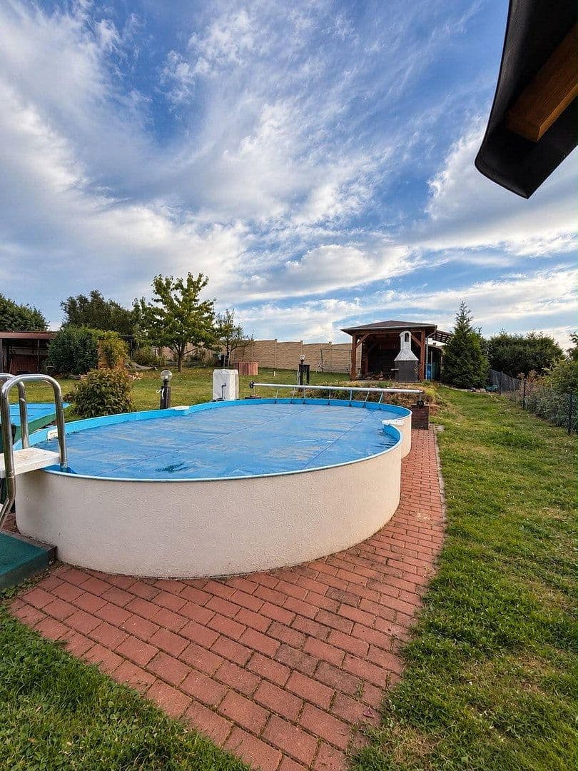 Predaj domu 116 m², pozemok 976 m², Wermsdorf, Sasko Predaj domu 116 m², pozemok 976 m², Wermsdorf, Sasko