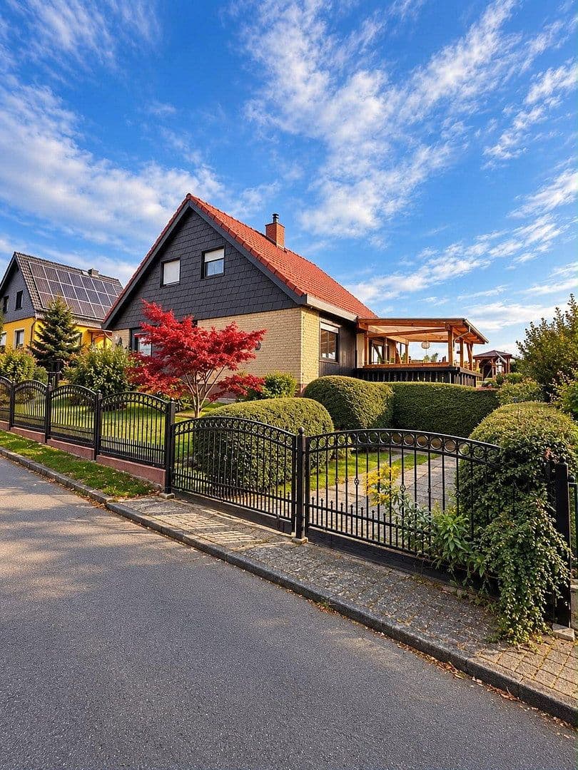 Predaj domu 116 m², pozemok 976 m², Wermsdorf, Sasko Predaj domu 116 m², pozemok 976 m², Wermsdorf, Sasko