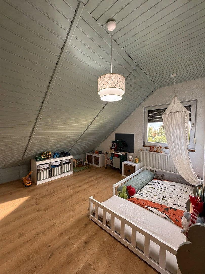 Predaj domu 116 m², pozemok 976 m², Wermsdorf, Sasko Predaj domu 116 m², pozemok 976 m², Wermsdorf, Sasko
