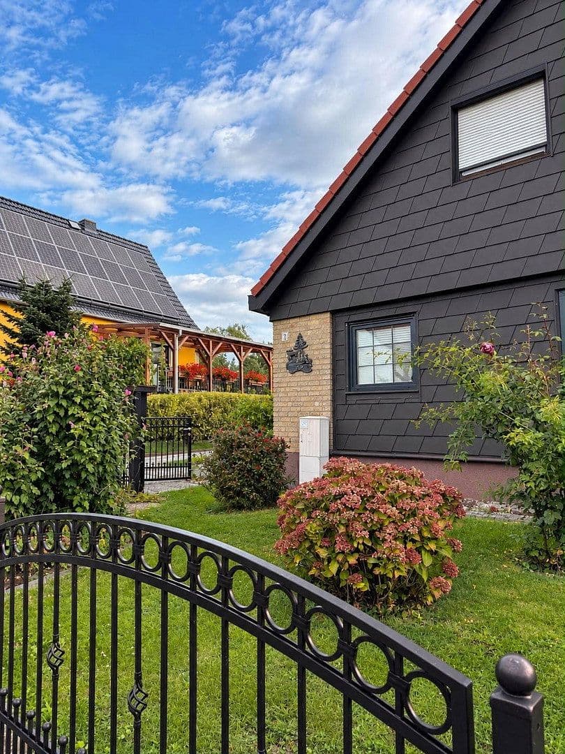 Predaj domu 116 m², pozemok 976 m², Wermsdorf, Sasko Predaj domu 116 m², pozemok 976 m², Wermsdorf, Sasko