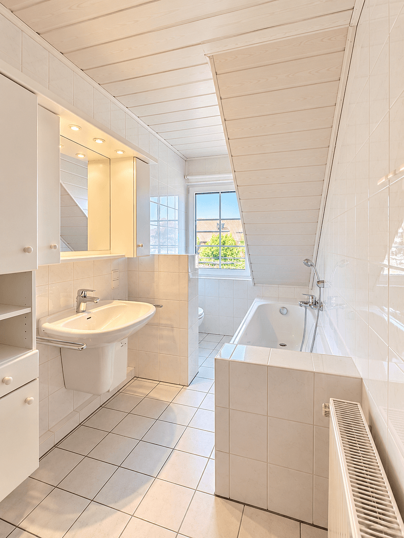 Predaj bytu 4-izbový 110 m², Weyhe, Dolné Sasko Predaj bytu 4-izbový 110 m², Weyhe, Dolné Sasko
