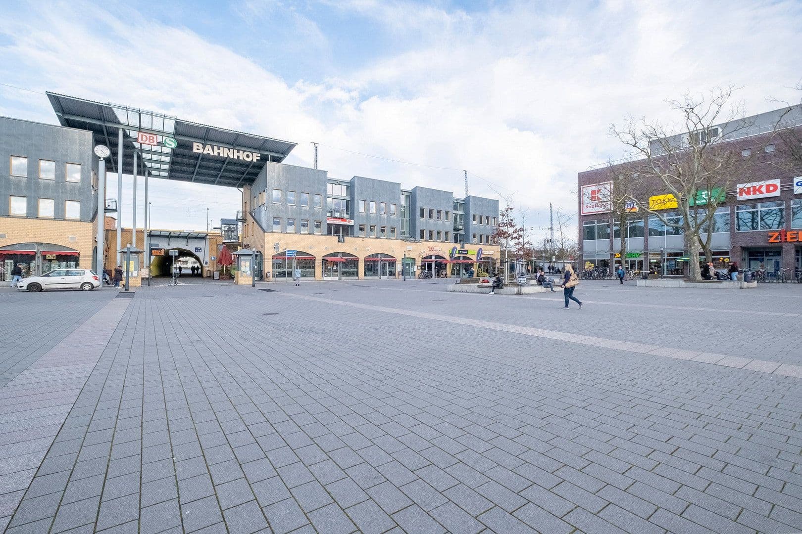 Prenájom bytu 3-izbový 87 m², Hennigsdorf, Brandenbursko Prenájom bytu 3-izbový 87 m², Hennigsdorf, Brandenbursko