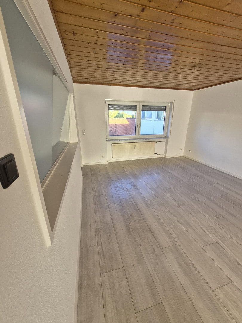 Prenájom bytu 3-izbový 63 m², Hauptstraße 8, Eppertshausen, Hesensko Prenájom bytu 3-izbový 63 m², Hauptstraße 8, Eppertshausen, Hesensko