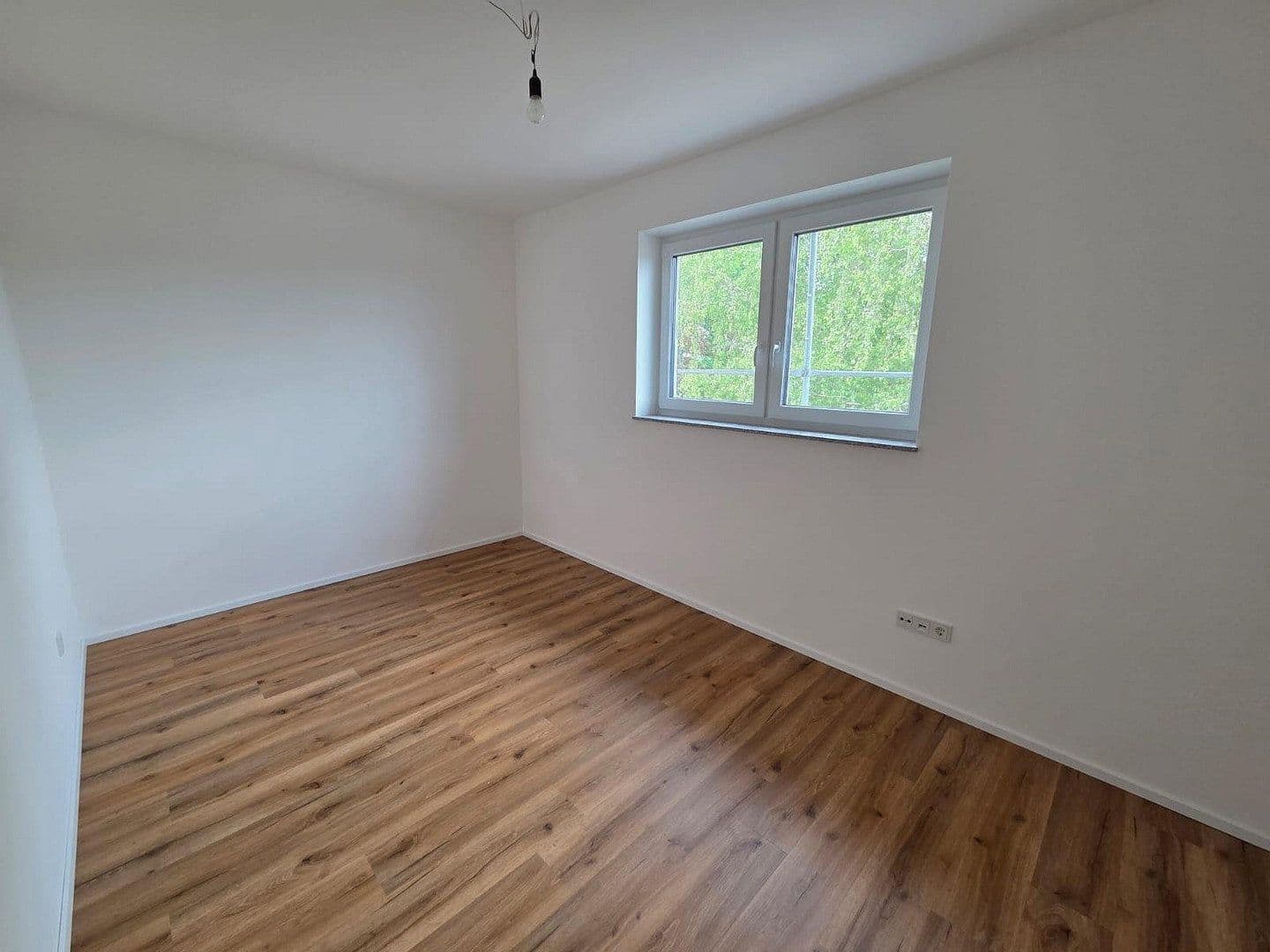 Prenájom bytu 3-izbový 90 m², Argenthal, Porýnie-Falcko Prenájom bytu 3-izbový 90 m², Argenthal, Porýnie-Falcko