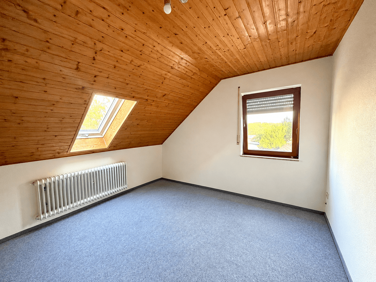 Predaj domu 196 m², pozemok 1.478 m², Klingstraße 12, Freiensteinau, Hesensko Predaj domu 196 m², pozemok 1.478 m², Klingstraße 12, Freiensteinau, Hesensko