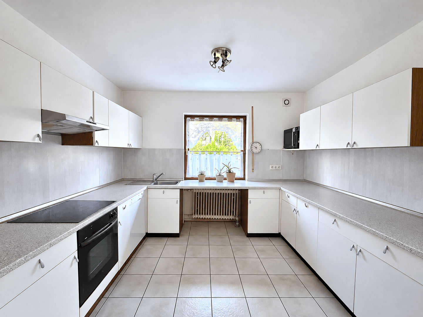 Predaj domu 196 m², pozemok 1.478 m², Klingstraße 12, Freiensteinau, Hesensko Predaj domu 196 m², pozemok 1.478 m², Klingstraße 12, Freiensteinau, Hesensko