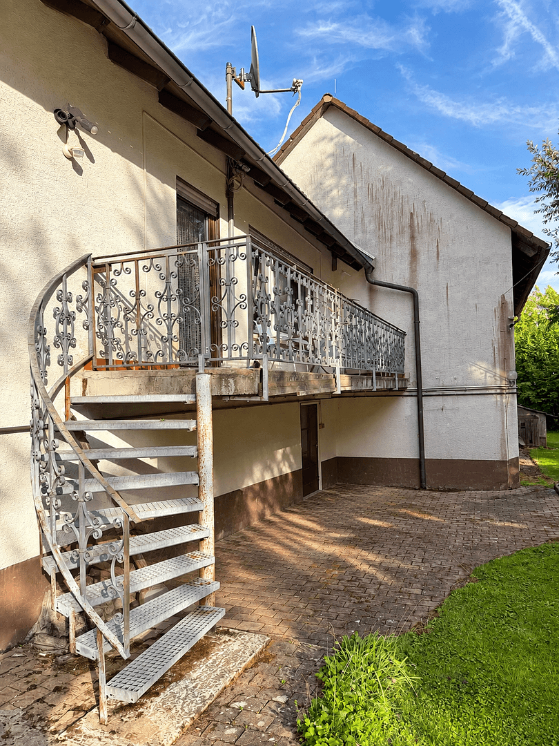 Predaj domu 196 m², pozemok 1.478 m², Klingstraße 12, Freiensteinau, Hesensko Predaj domu 196 m², pozemok 1.478 m², Klingstraße 12, Freiensteinau, Hesensko