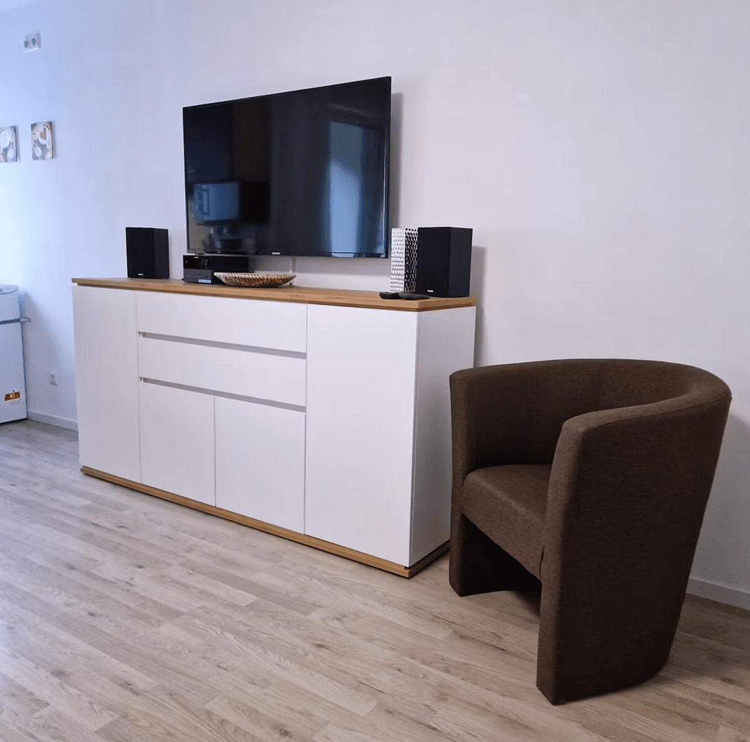 Prenájom bytu 1-izbový 33 m², München, Bavorsko Prenájom bytu 1-izbový 33 m², München, Bavorsko